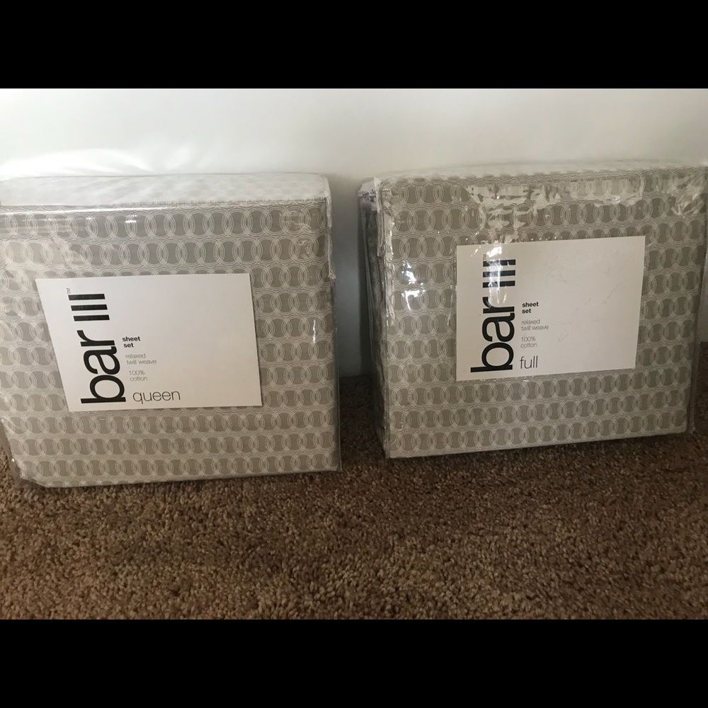 Bar III Token Queen/Full bed set - Picture 4 of 8